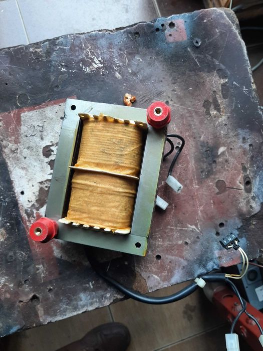 Transformator 230V na 35,5V/379VA, z termikiem.