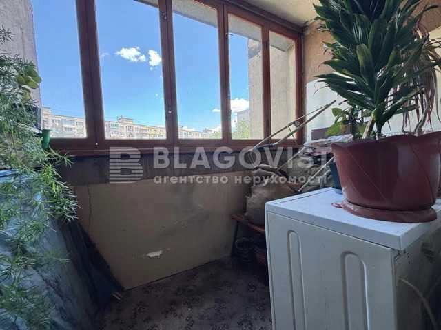 Продаж 4к квартира Райдужна 5 озеро Райдужне безготівковий