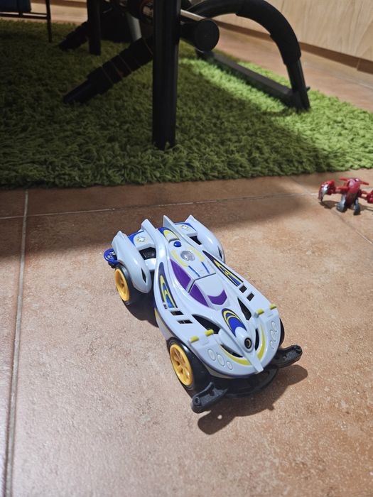 Brinquedos diversos (animais,gormitis,carros,etc)