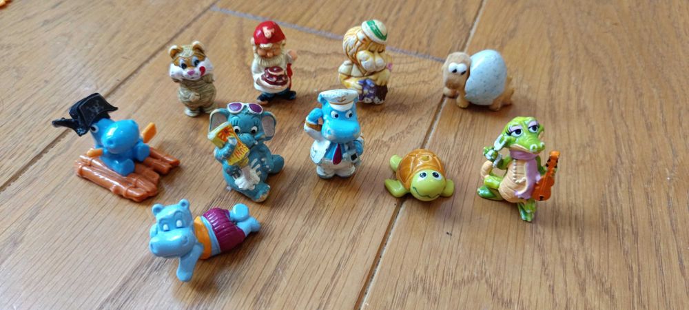 Stare figurki kinder