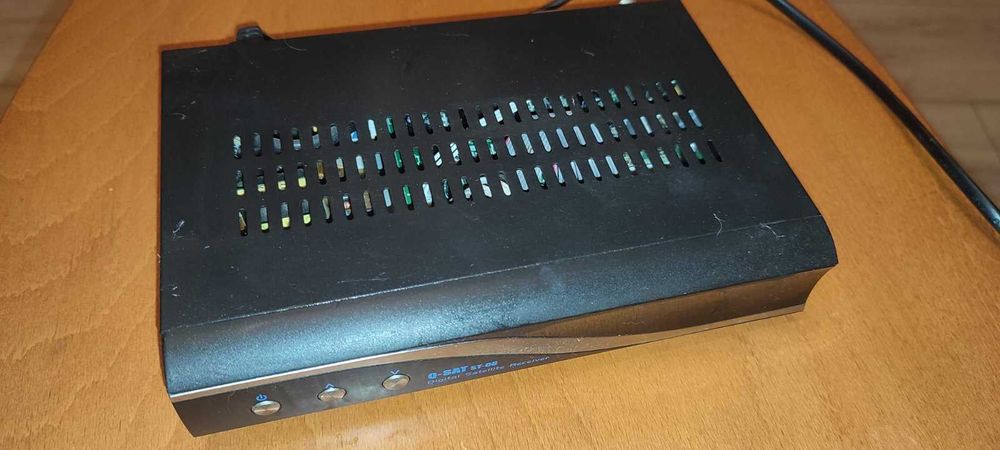 супутниковий ресивер Q sat ST-8