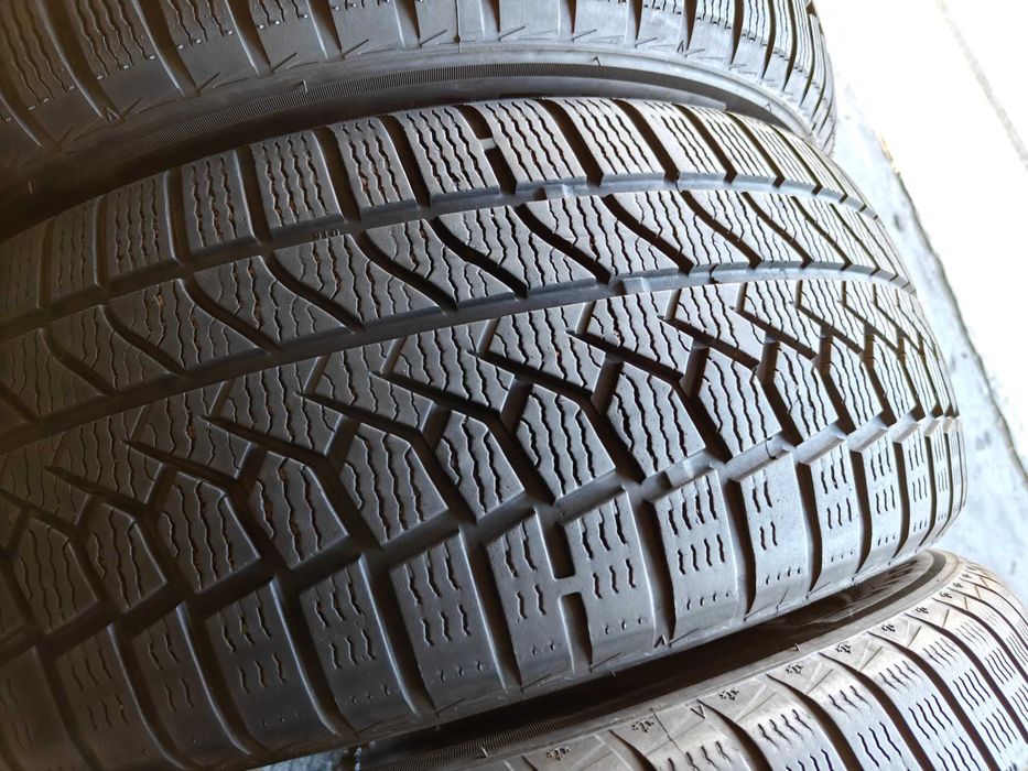 Шини зимові R17 225/55 101V XL Goodride комплект не дорого продам