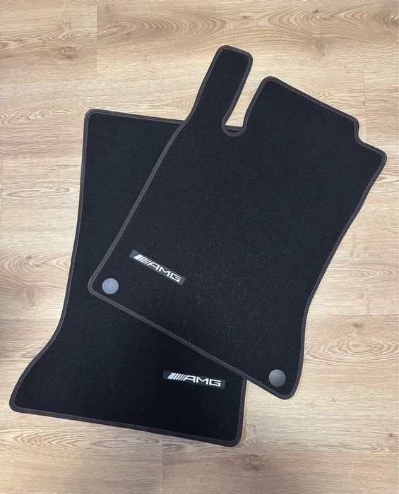 Оригінальні ворсові килимки Mercedes-Benz AMG