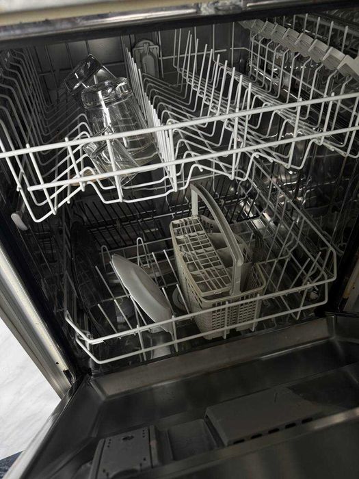 посудомийну машину Bosch