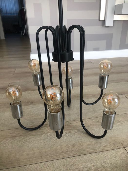 Lampa Wisząca Czarno-Srebrna z Żarówkami.