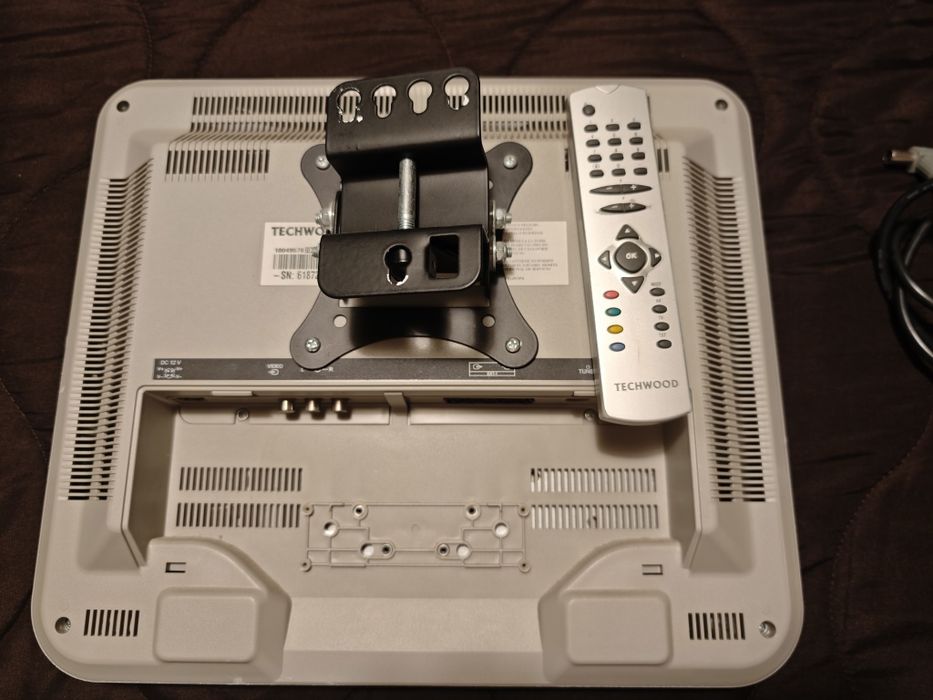 TV e suporte de parede
