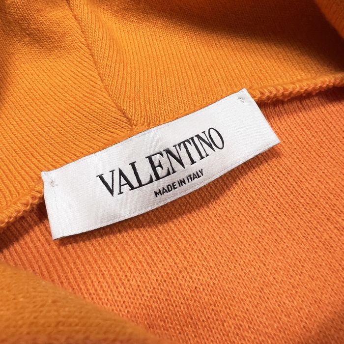 Жіноче вкорочене худі від італійського модного дому Valentino
