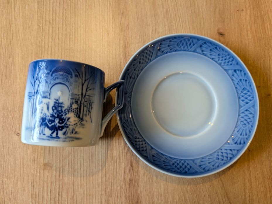 Royal Copenhagen 1990 talerzyk + filiżanka
