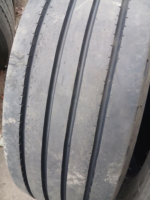 Грузові шини бу 245/70/17.5