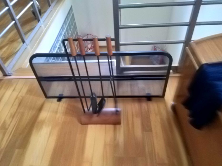 Grelha de proteção  para frente de lareira