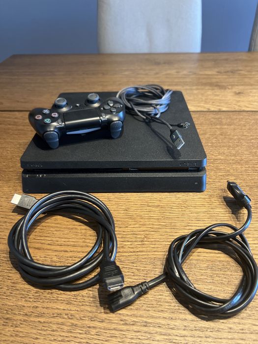 Playstation 4 slim 500GB em ótimo estado