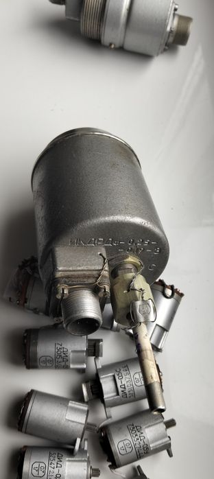 Кнопки авіаційні та інше.