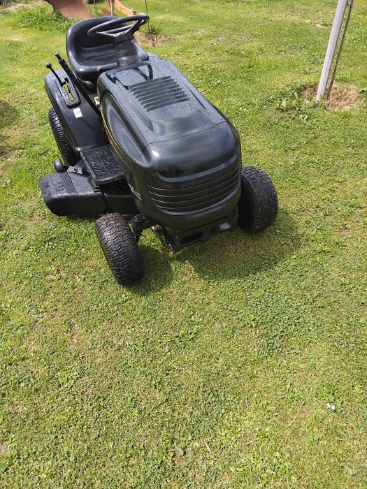 Trator corta relva mcculloch com 12, 5 cv e 107 cm de largura de corte