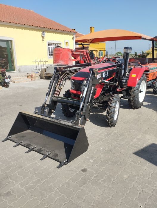Trator TRS /// Novo /// Frontal /// 30 e 50 cv