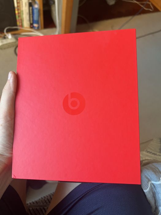 Beats headphones with broken tip63825553377793122