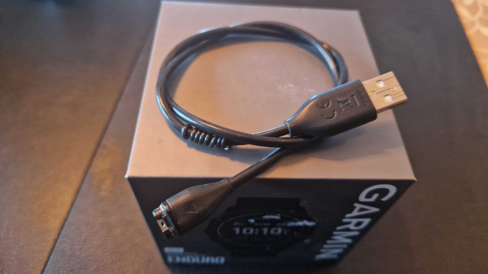 garmin enduro 1 high end sport watch, com caixa e acessórios originais