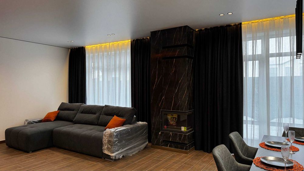 Продаж двоповерхового будинку з сучасним проектом ремонтом та меблями