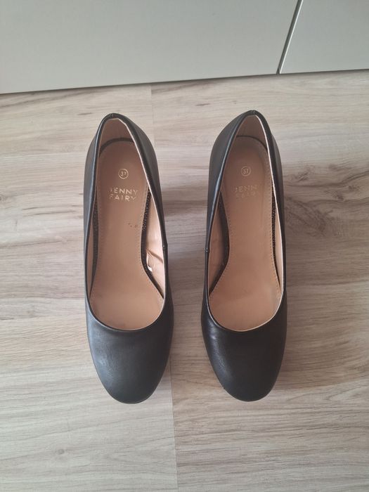 Buty na obcasie 37