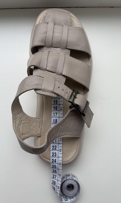 Продам босоножки