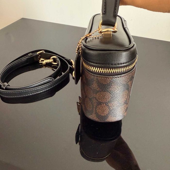 Сумка Coach бочонок шкіряна — zdjęcie 4
