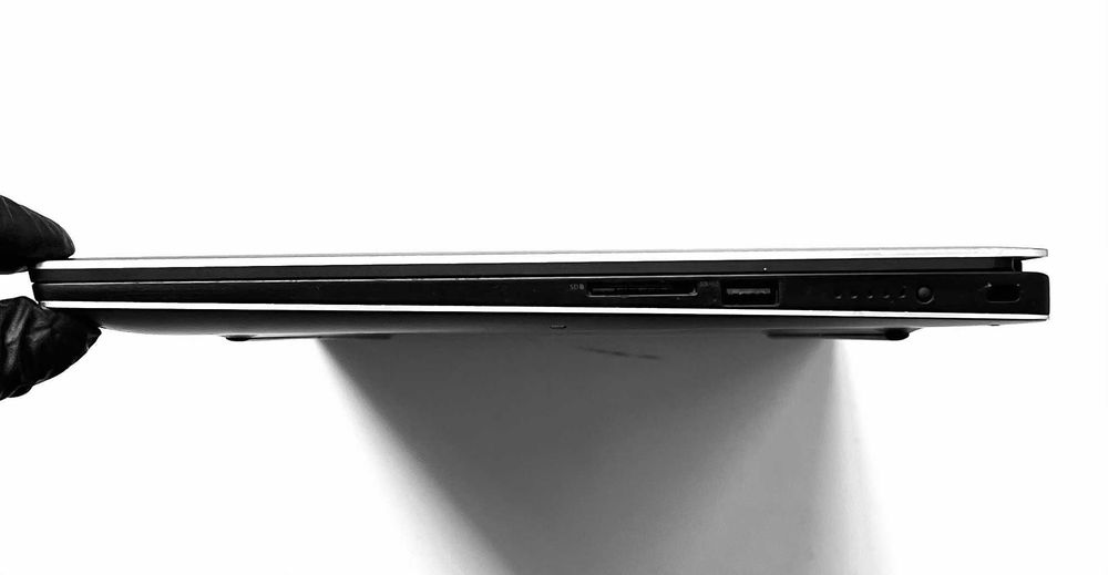 Dell Precision 5520, 4K,ips, 16Gb, Новий SSD NVMe 512Gb