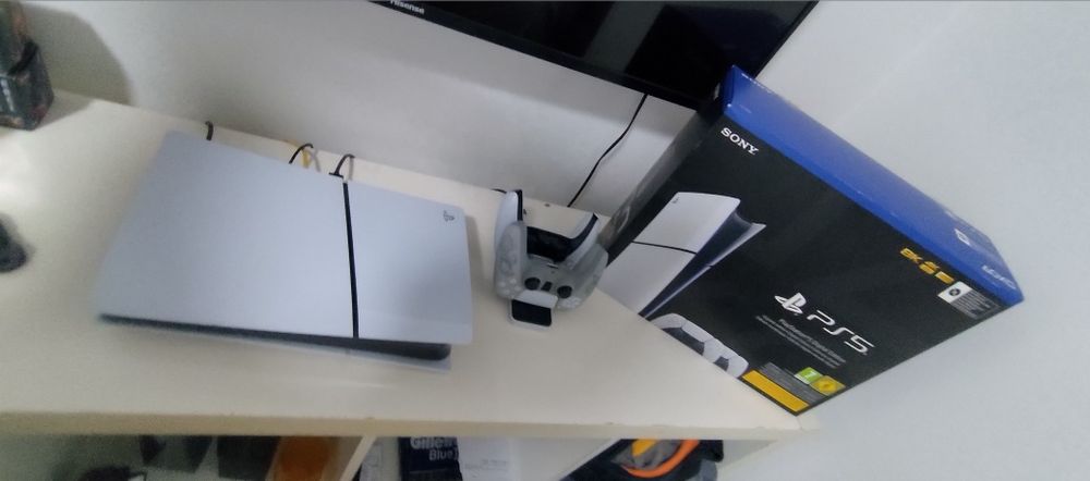 Vendo Playstation 5 slim estado novo