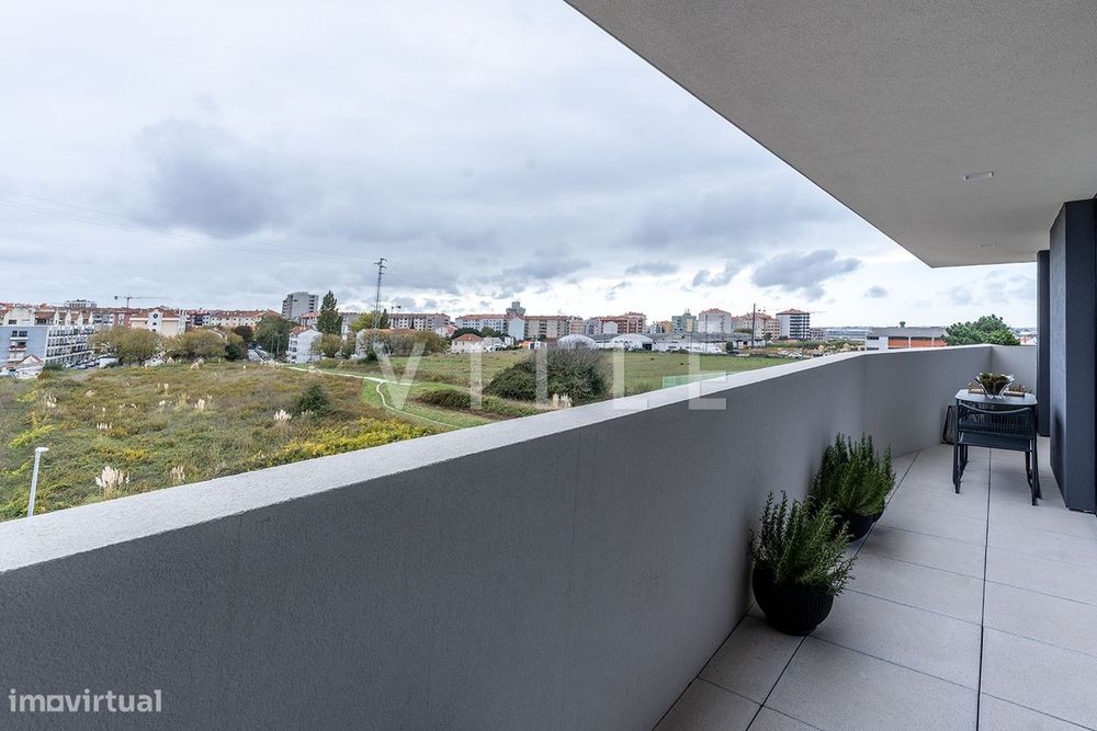 Exclusivo Apartamento T4 Duplex com Varanda e Terraço com vistas