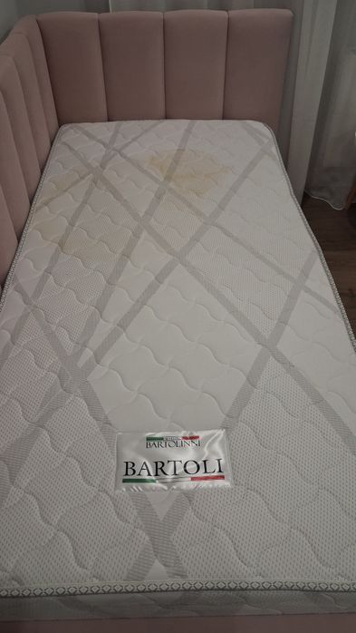 Кровать детская с матрасам