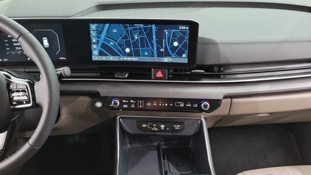 2024 Kia Carnival 2.2 дизель