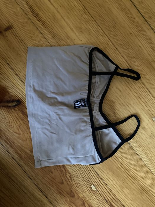 Продаю топ для танців в хорошому стані.