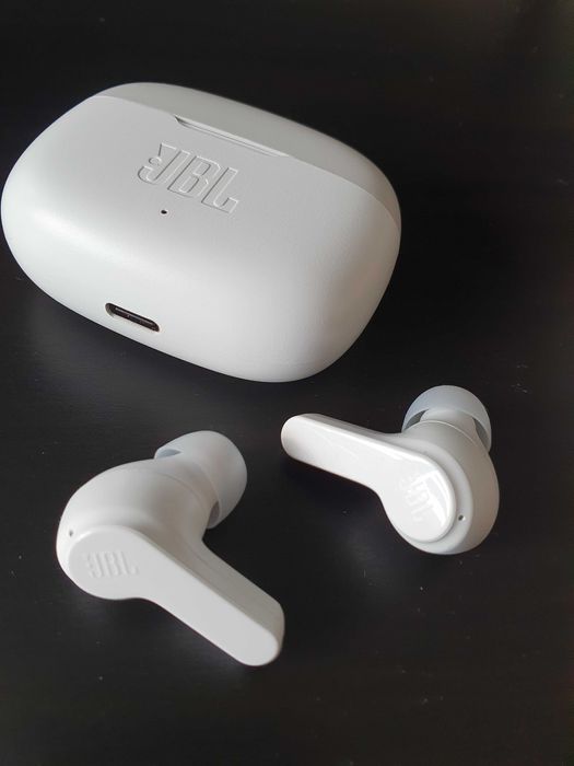 Продам Навушники JBL