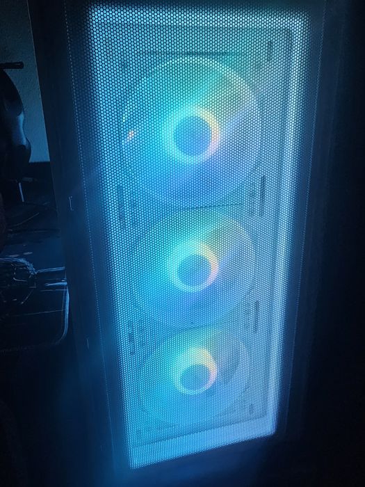 Vendo pc gaming ryzen 7 9800x3d grafica rtx5070 ti asus  garantia2anos