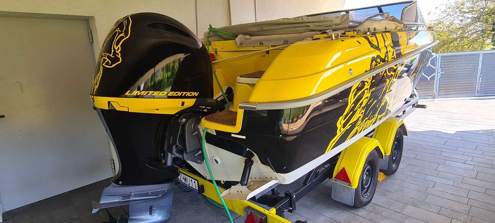Wyjatkowy yach motorowy Yamarin 68DC