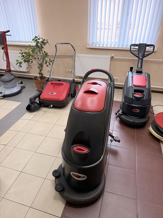 Підлогомийна машина Nilfisk Viper Karcher