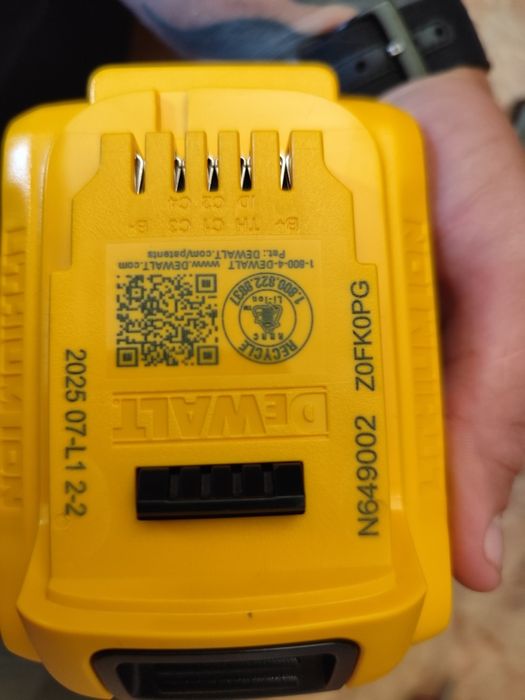 Набір шуруповертів DEWALT DCK248D2 20V MAX