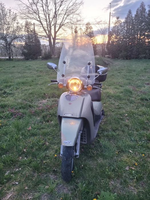 Aprilia Scarabeo Aprilia Scarabeo 150 | Duże koła | Wygodny skuter miejski | Z kuferkie