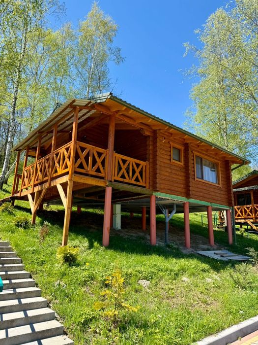 Будиночки котеджі біля Львова. Відпочинок Озеро на джерелі.
