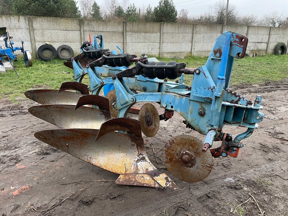 Продам Плуг 3-корпусний Overum 3-25-30-35-40 Rabe Werk Kverneland