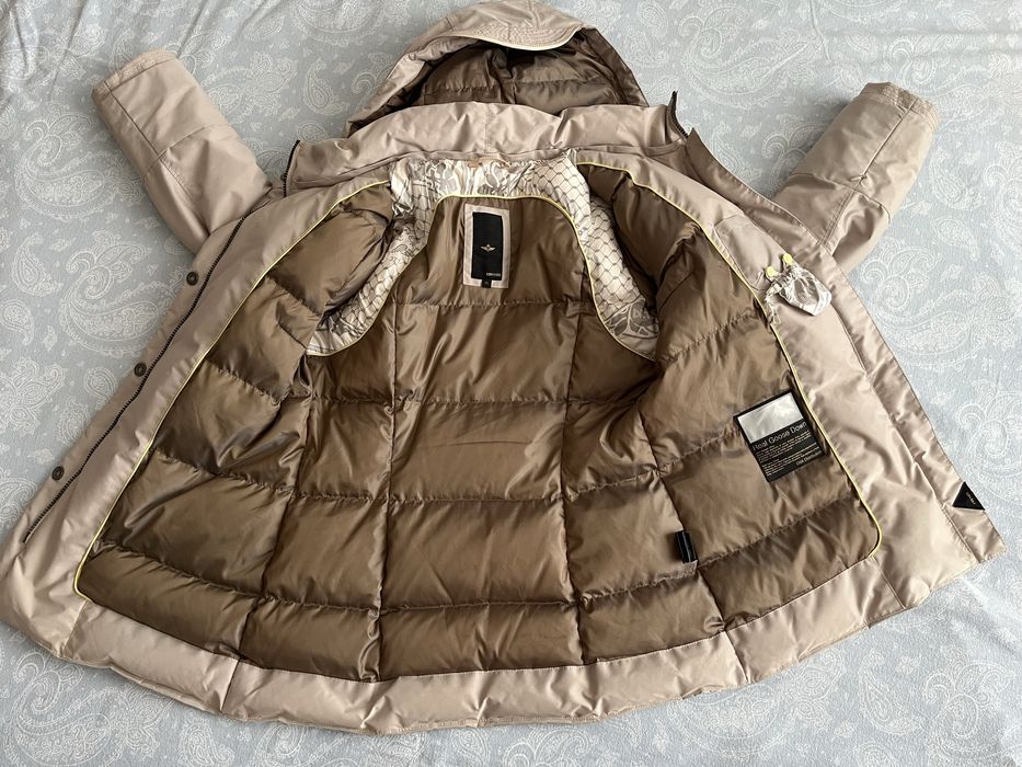 Жіноча зимова куртка