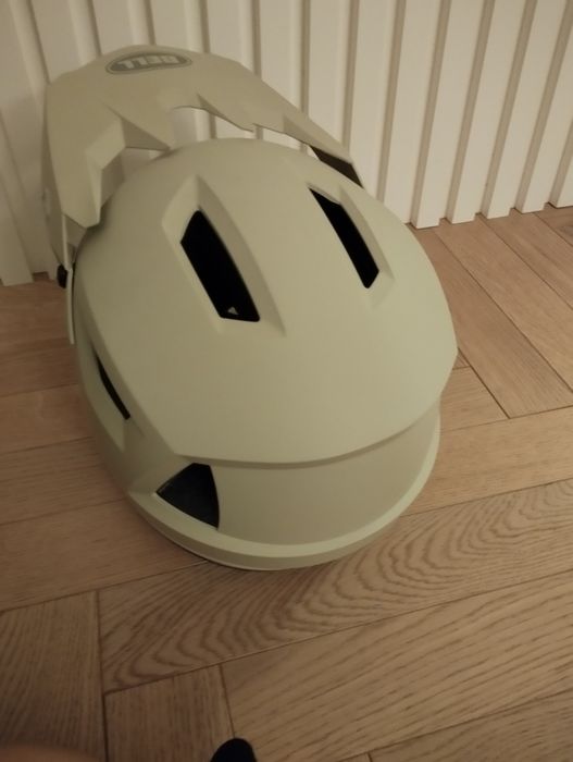 Kask na hulajnogę elektryczną  BELL