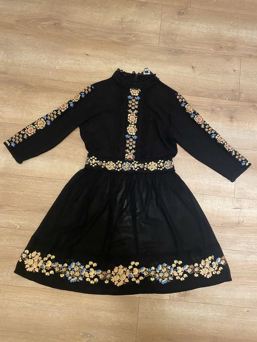 Сукня втшита чорна