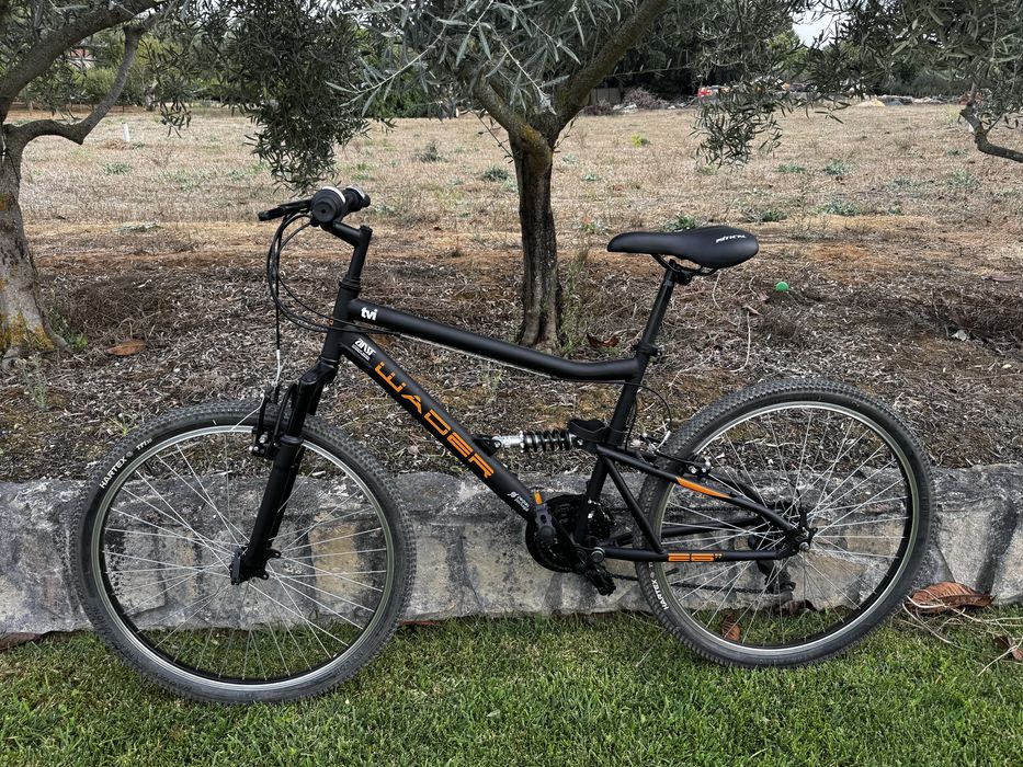 Bicicleta BTT EMT Wader 26” – Dupla Suspensão – Excelente Estado