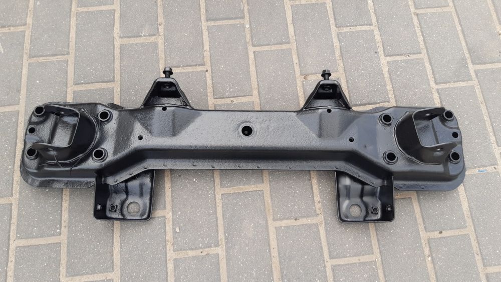 Belka przednia suzuki grand Vitara