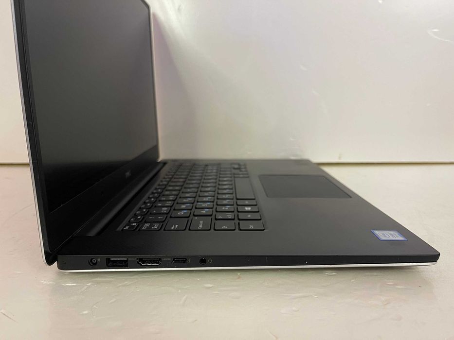 Игровой DELL 5520 + (Core i7 7820HQ) + 16 ГБ DDR4 + ТОП Видео  (4 ГБ)