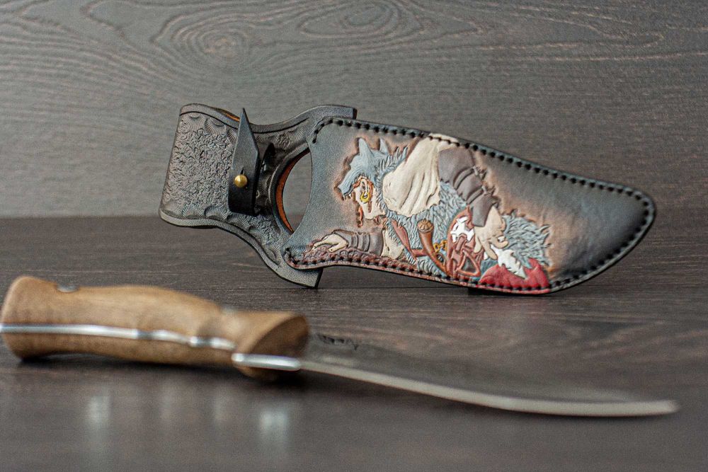 Ножны ручной работы с тиснением. На заказ.