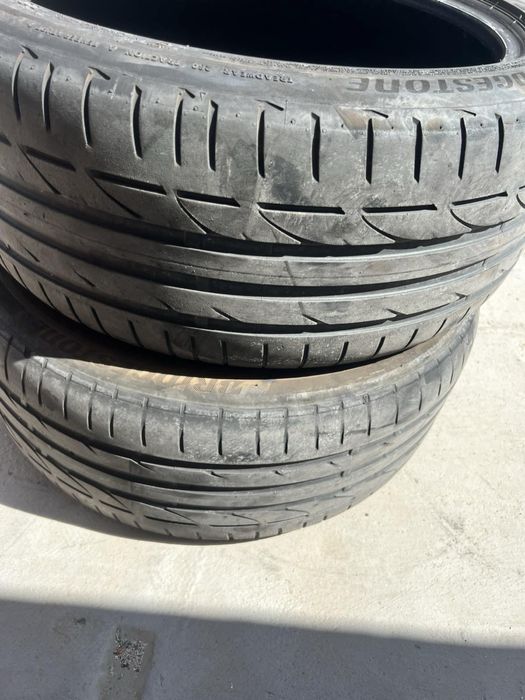 245/40/18 Bridgestone 2 pneus
