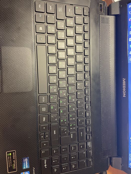 Ігровий Ноутбук Medion Akoya P6815 — i7, 16 ГБ ОЗУ