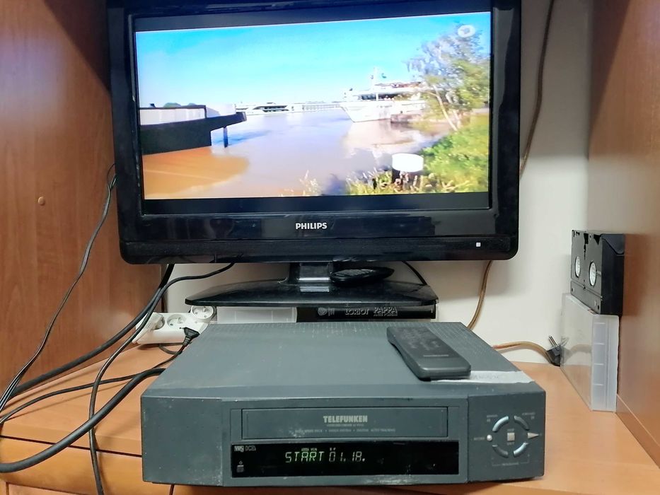 Magnetowid VHS Telefunken M 9515 pilot