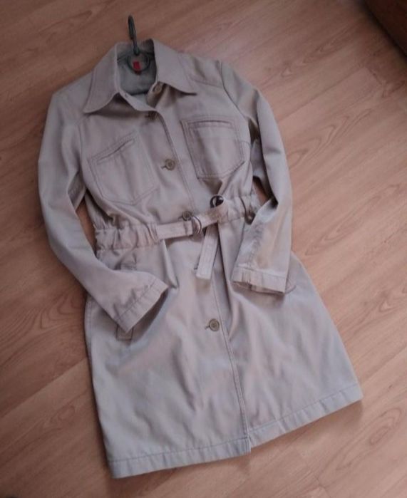 Модний тренч плащ на весну Divided S- M 42 44 46 вітровка демісезон