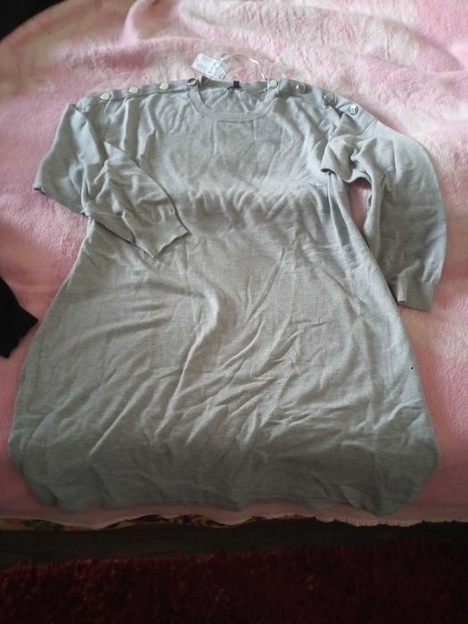 Dois vestidos/ camisolões novos